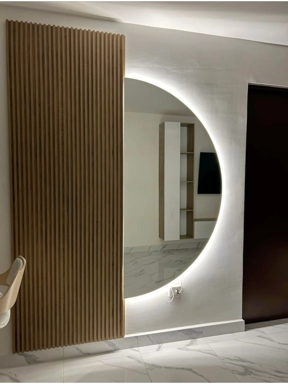 D MODEL LEDLİ ÇERÇEVESİZ AYNA